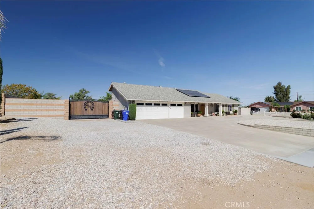 12040 Jade Victorville, CA 92392