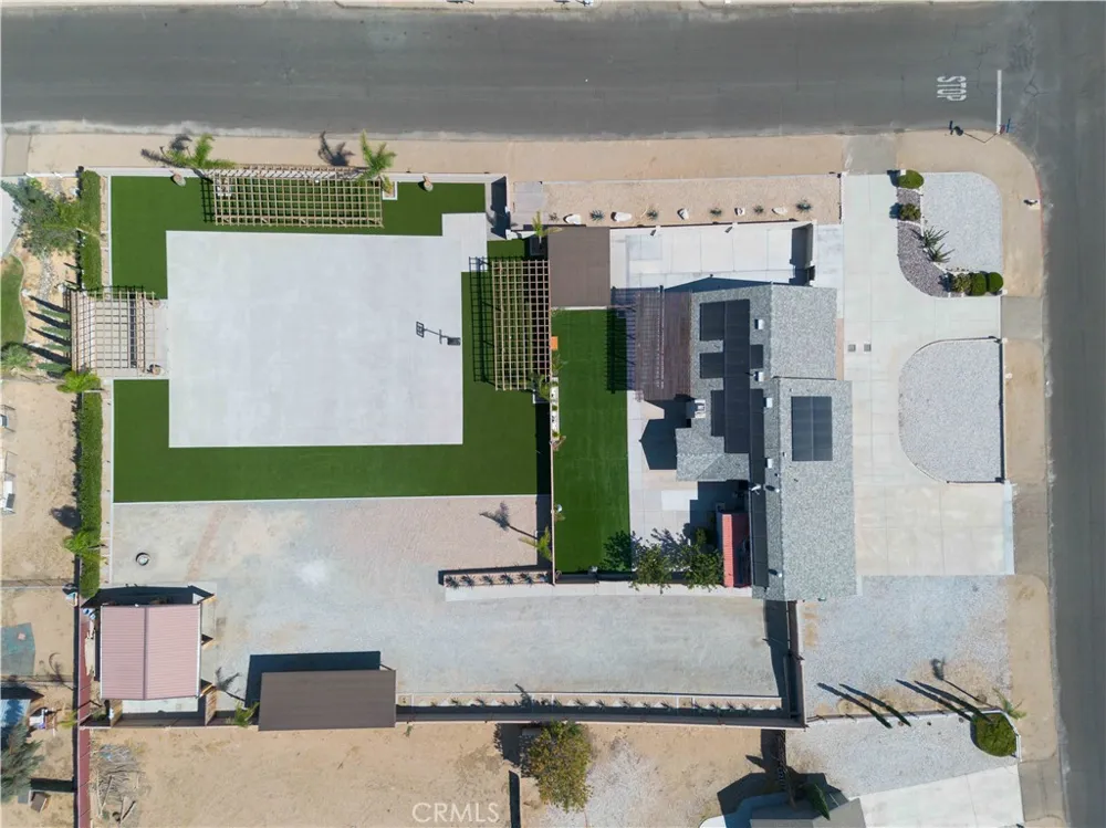 12040 Jade Victorville, CA 92392