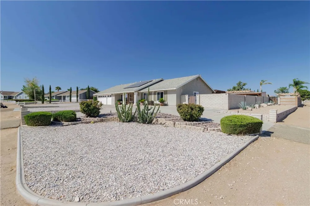 12040 Jade Victorville, CA 92392