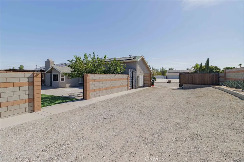 12040 Jade Victorville, CA 92392