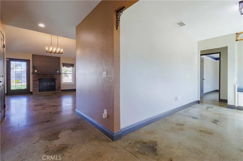 12040 Jade Victorville, CA 92392