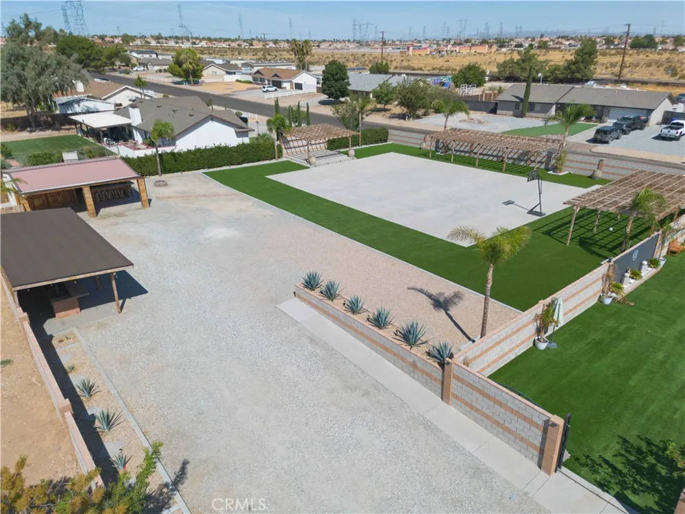12040 Jade Victorville, CA 92392