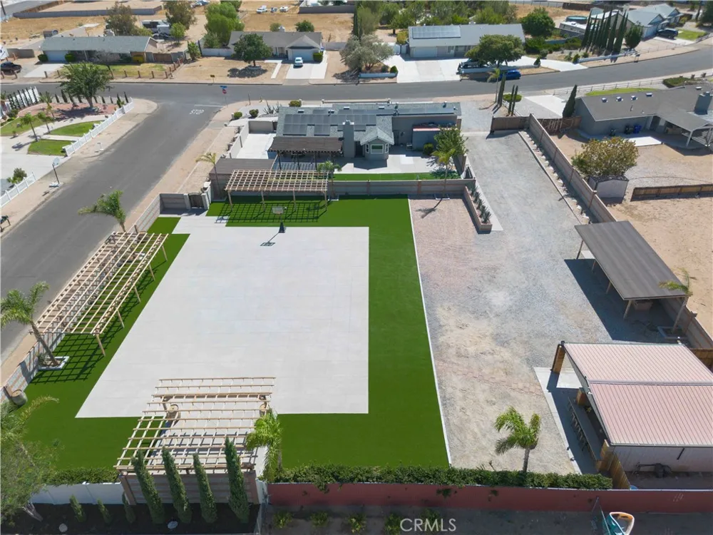 12040 Jade Victorville, CA 92392