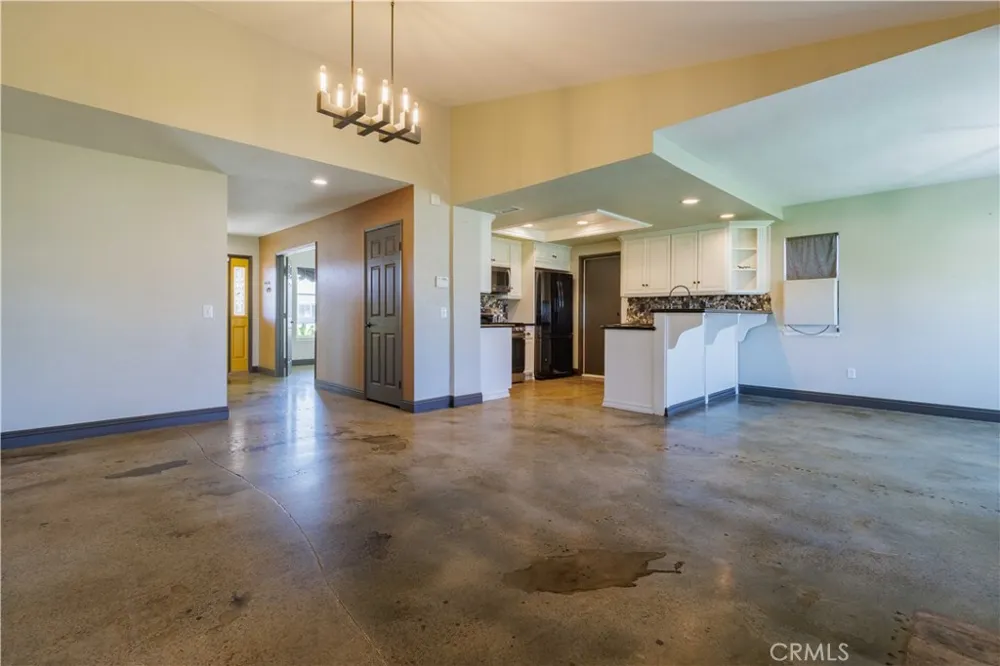 12040 Jade Victorville, CA 92392