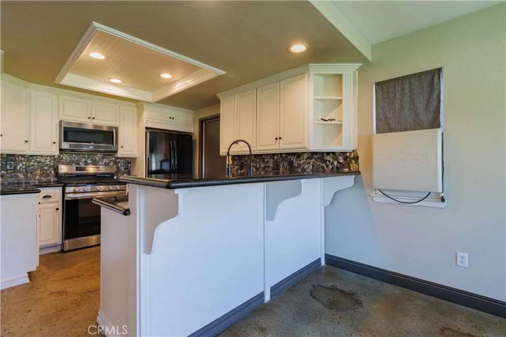12040 Jade Victorville, CA 92392