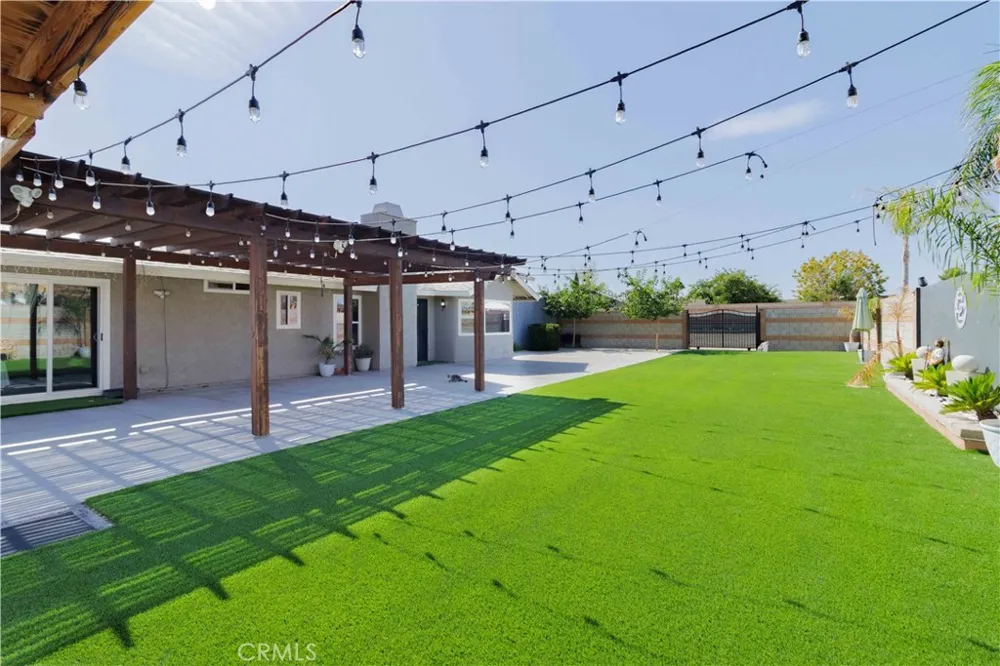 12040 Jade Victorville, CA 92392