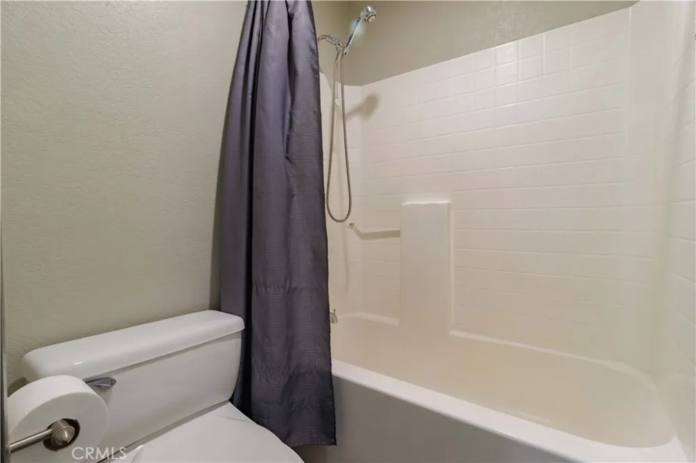 12040 Jade Victorville, CA 92392