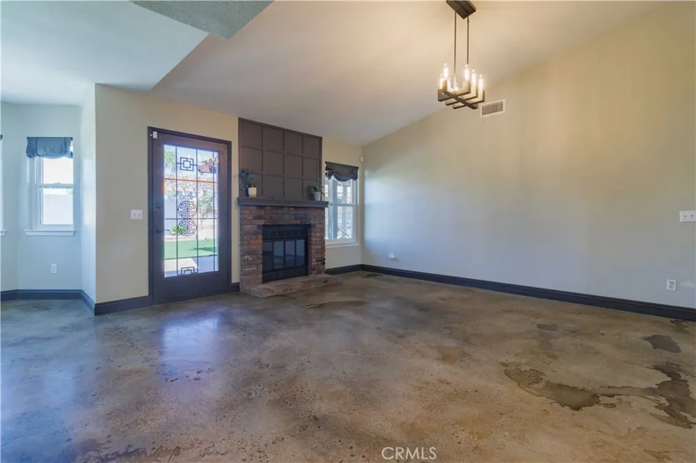 12040 Jade Victorville, CA 92392