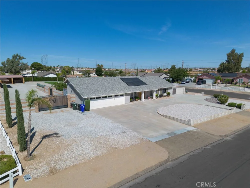 12040 Jade Victorville, CA 92392