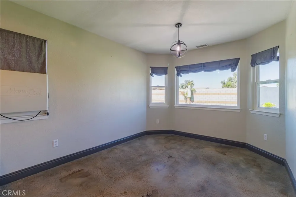 12040 Jade Victorville, CA 92392