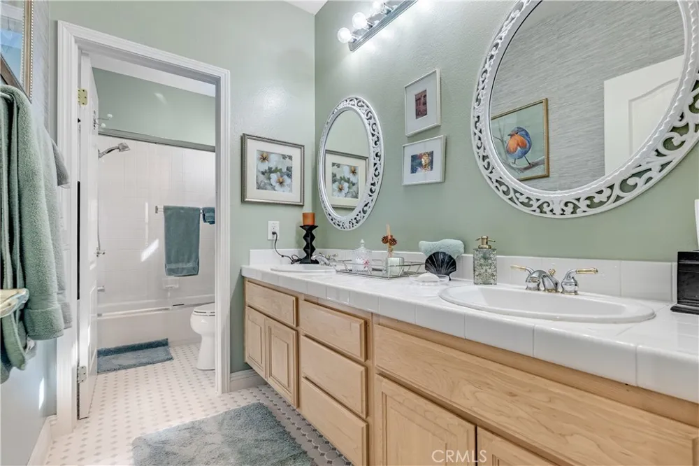 22019 Gold Canyon Drive Saugus, CA 91390