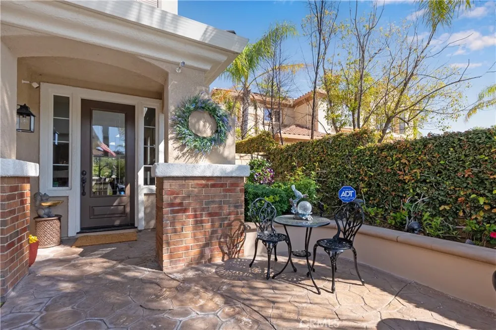 22019 Gold Canyon Drive Saugus, CA 91390