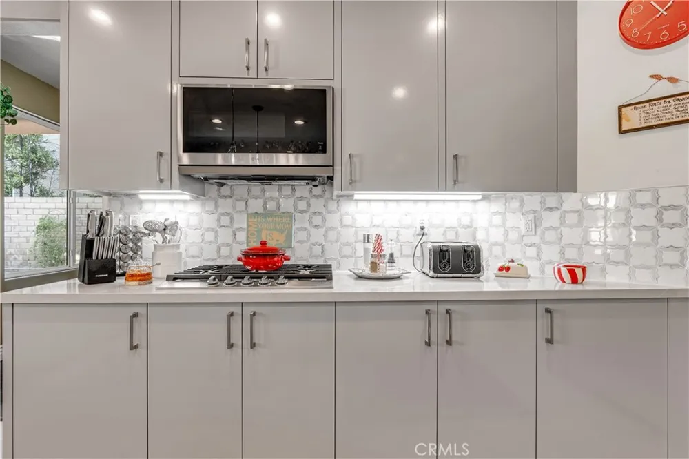 22019 Gold Canyon Drive Saugus, CA 91390