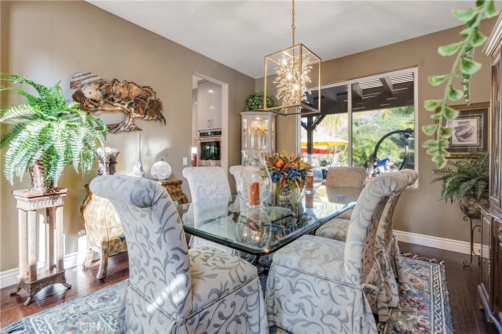 22019 Gold Canyon Drive Saugus, CA 91390