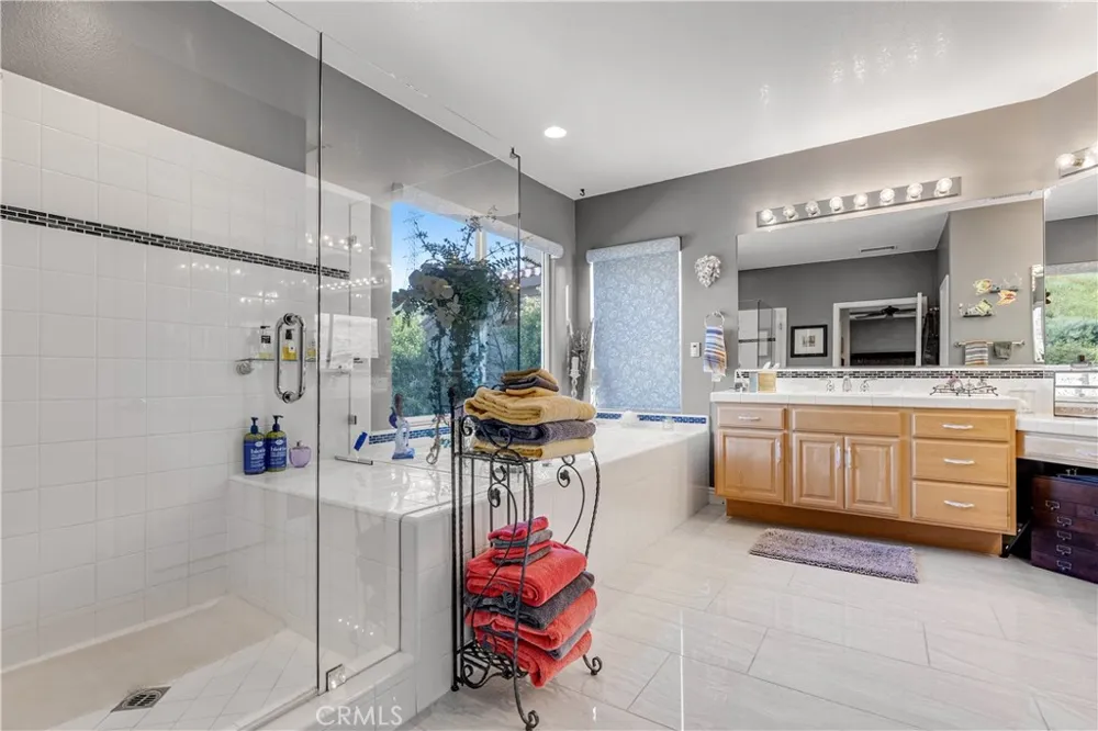 22019 Gold Canyon Drive Saugus, CA 91390