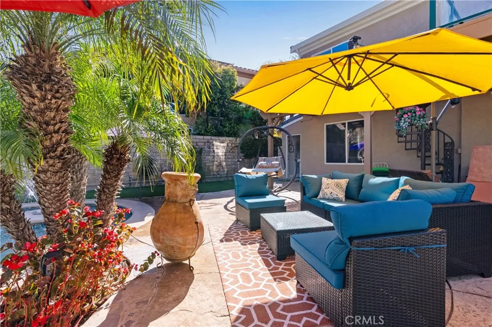 22019 Gold Canyon Drive Saugus, CA 91390