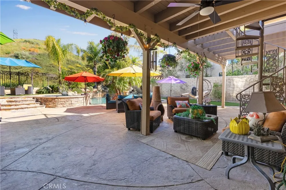 22019 Gold Canyon Drive Saugus, CA 91390