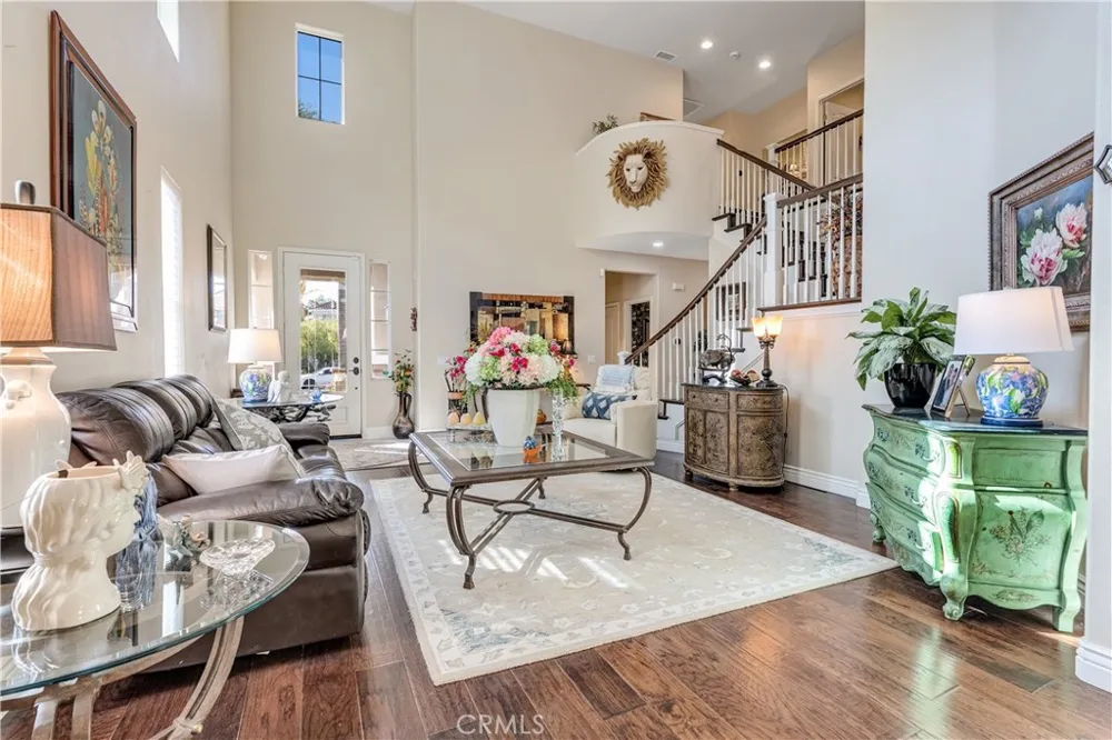 22019 Gold Canyon Drive Saugus, CA 91390