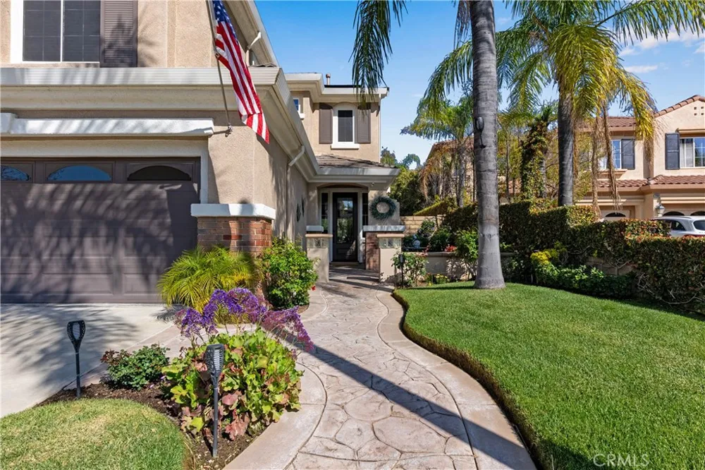 22019 Gold Canyon Drive Saugus, CA 91390
