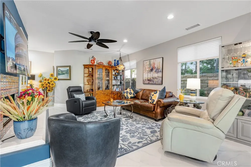 22019 Gold Canyon Drive Saugus, CA 91390