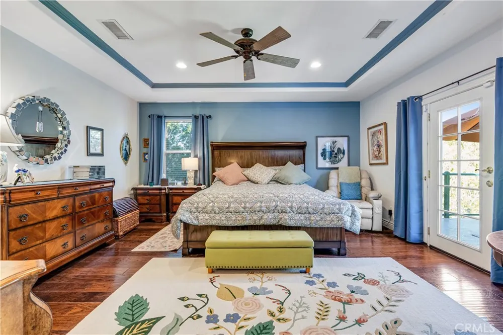 22019 Gold Canyon Drive Saugus, CA 91390