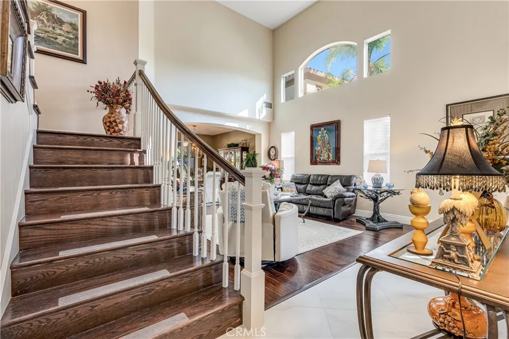 22019 Gold Canyon Drive Saugus, CA 91390