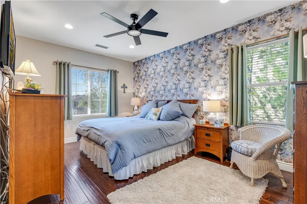 22019 Gold Canyon Drive Saugus, CA 91390