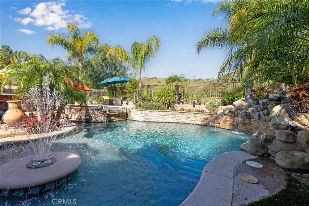 22019 Gold Canyon Drive Saugus, CA 91390