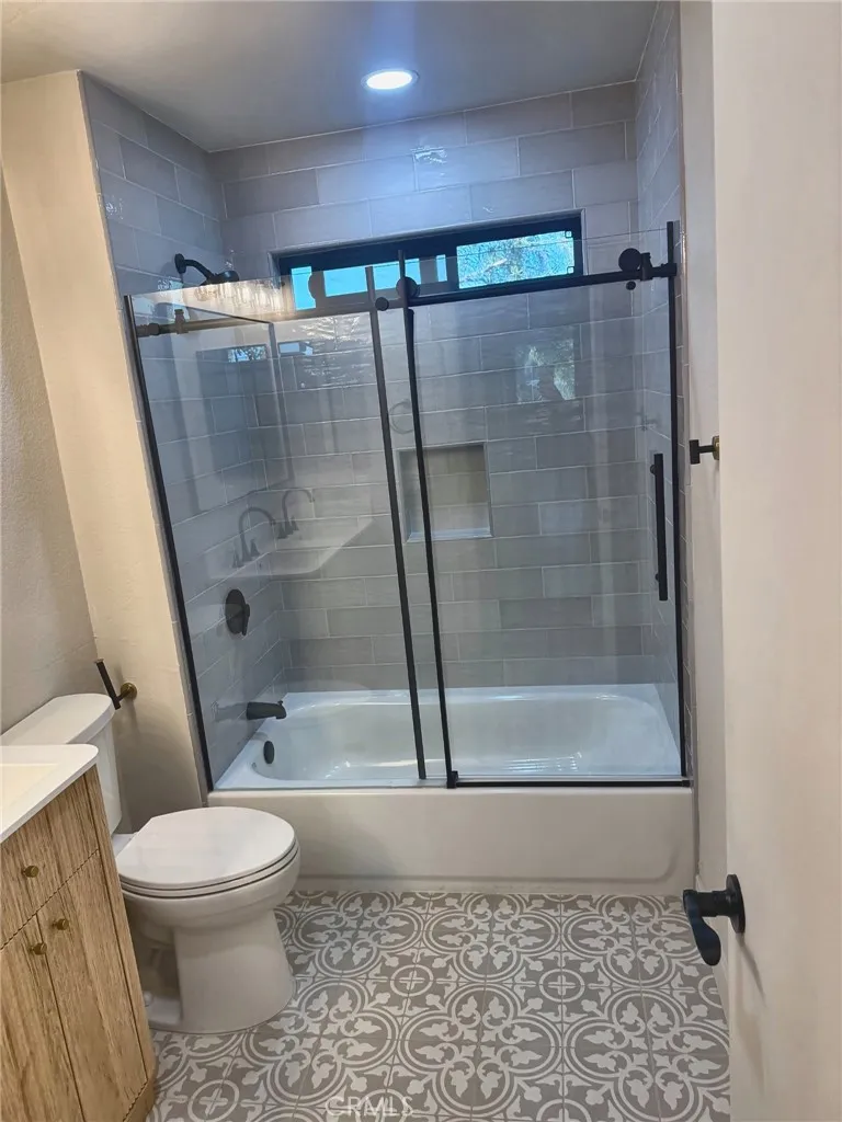 1893 S Starfire Corona, CA 92879