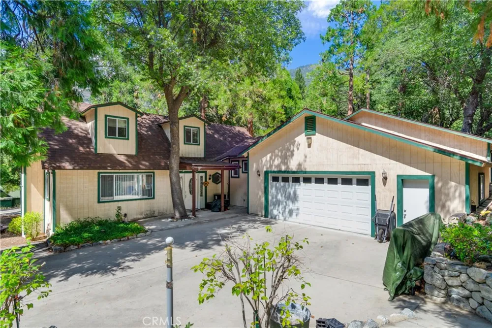 40353 Valley Of The Falls Drive Forest Falls, CA 92339