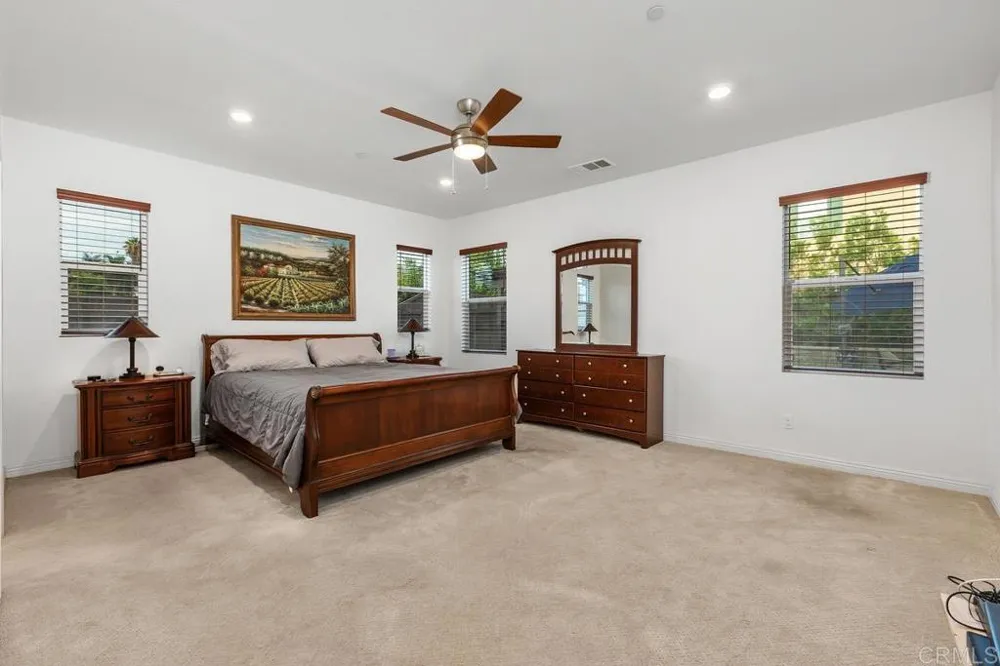2514 Blackbird Gln Escondido, CA 92029