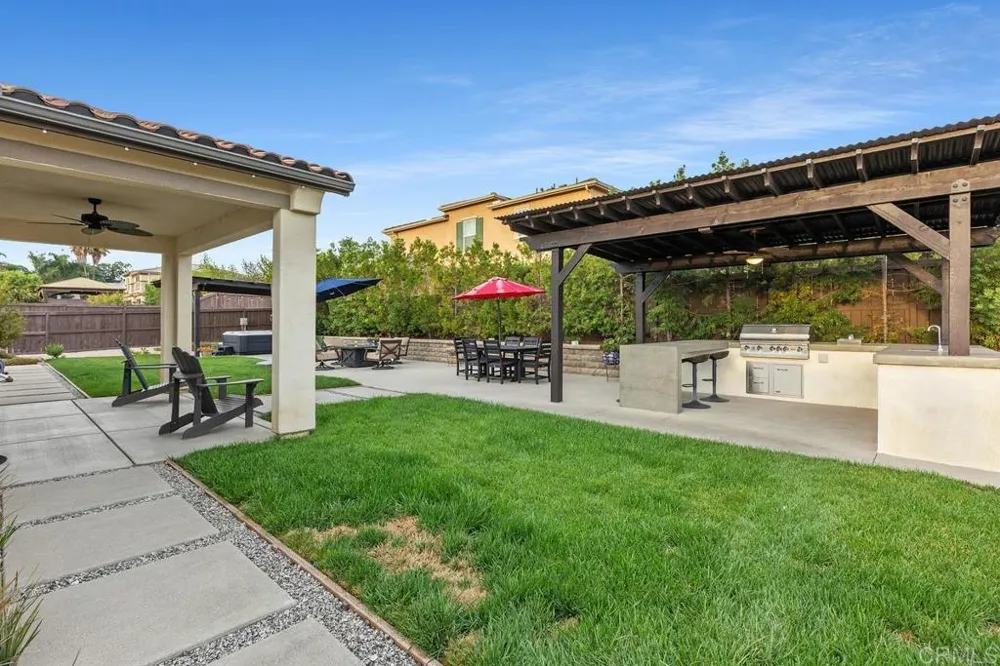 2514 Blackbird Gln Escondido, CA 92029