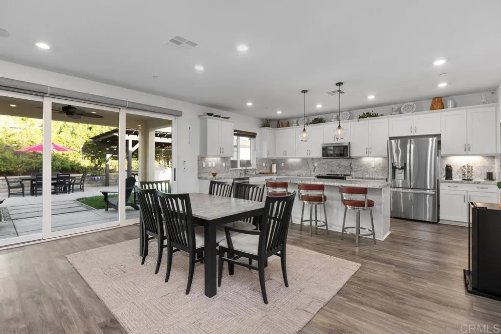 2514 Blackbird Gln Escondido, CA 92029