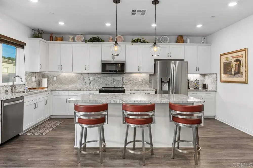 2514 Blackbird Gln Escondido, CA 92029