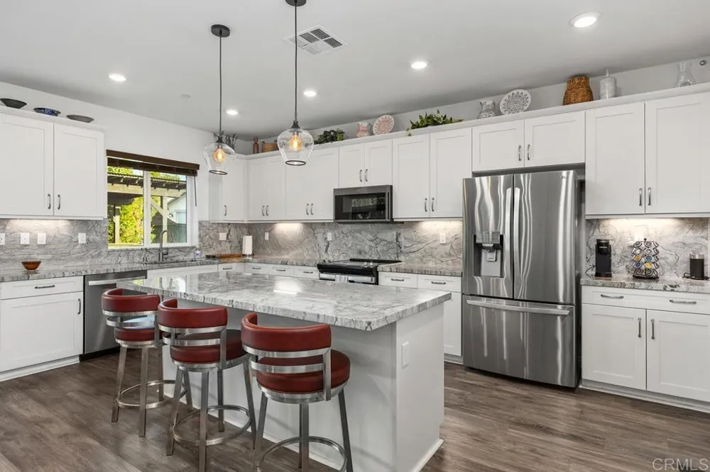 2514 Blackbird Gln Escondido, CA 92029