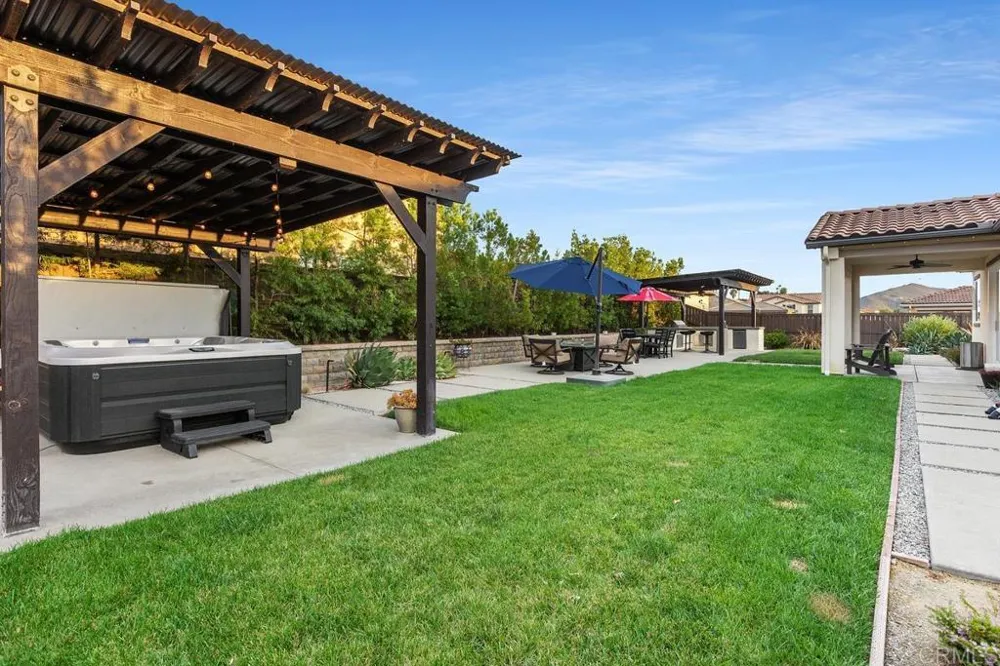 2514 Blackbird Gln Escondido, CA 92029