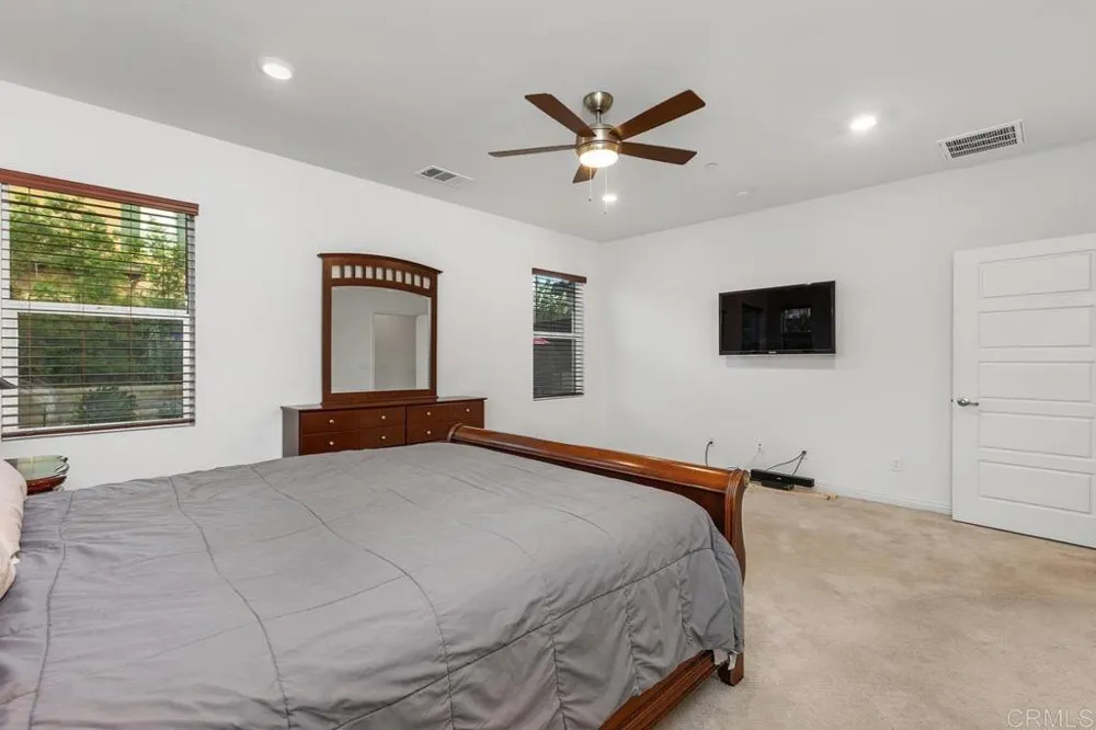 2514 Blackbird Gln Escondido, CA 92029