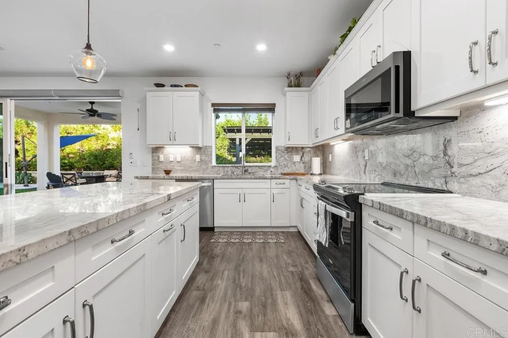 2514 Blackbird Gln Escondido, CA 92029