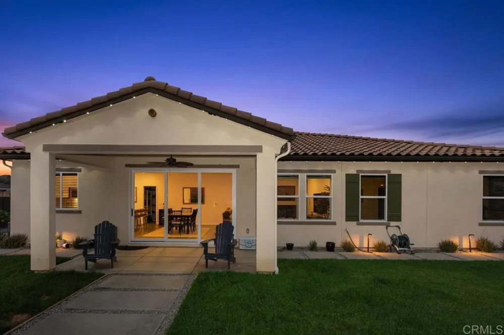 2514 Blackbird Gln Escondido, CA 92029
