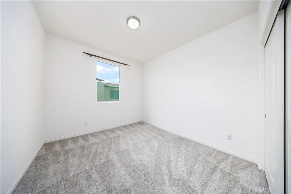 17 Aria South El Monte, CA 91733