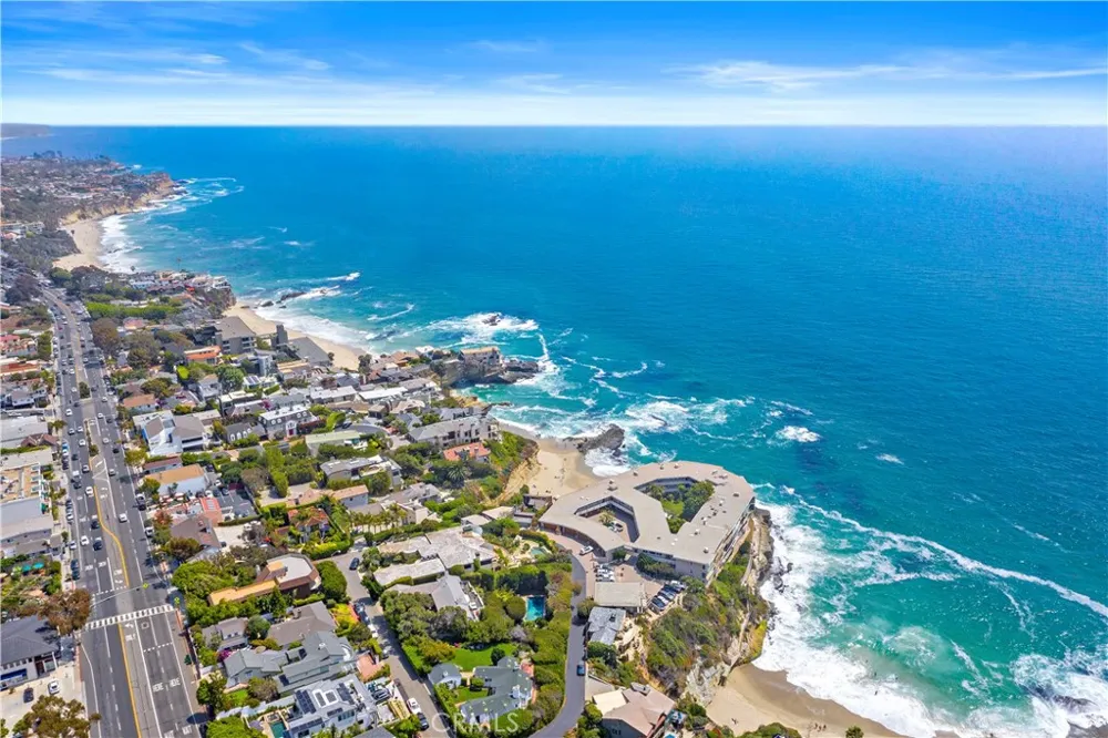 31561 Table Rock Drive #208 Laguna Beach, CA 92651