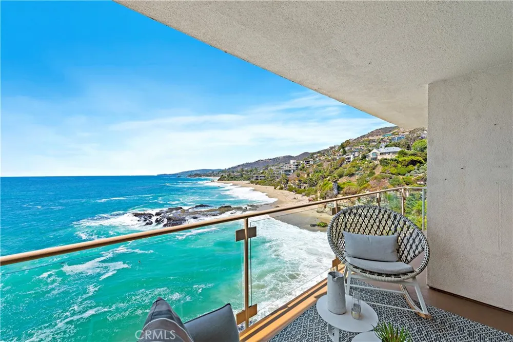 31561 Table Rock Drive #208 Laguna Beach, CA 92651