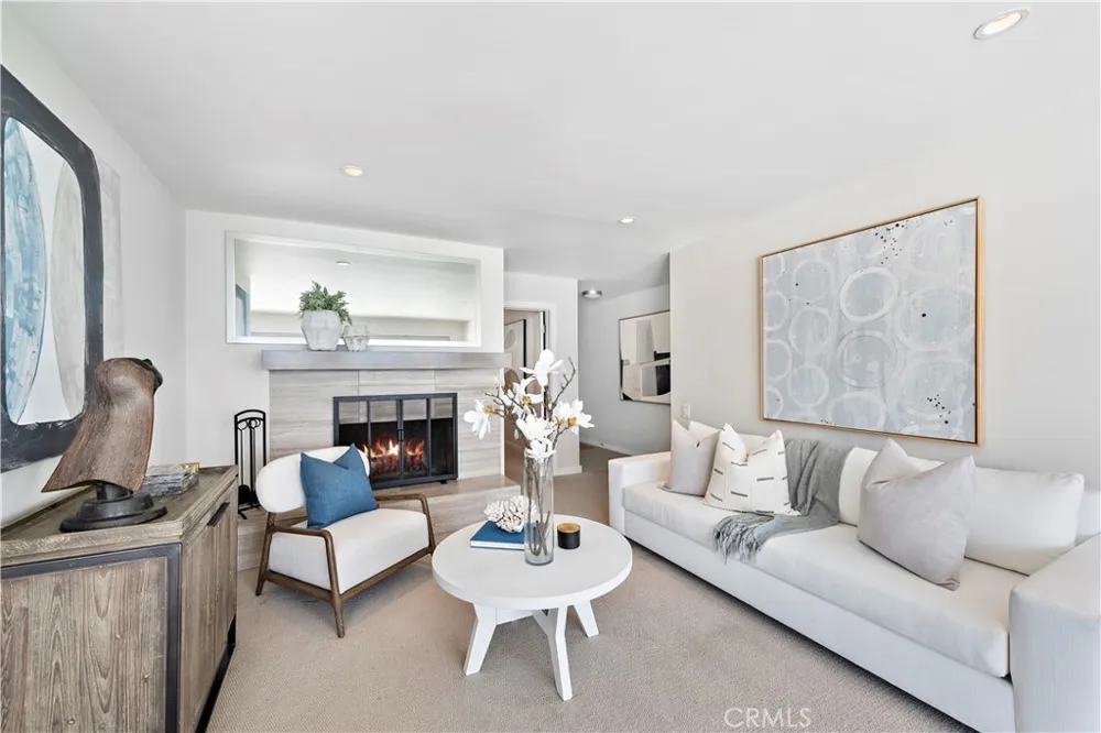 31561 Table Rock Drive #208 Laguna Beach, CA 92651