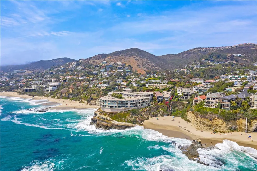 31561 Table Rock Drive #208 Laguna Beach, CA 92651