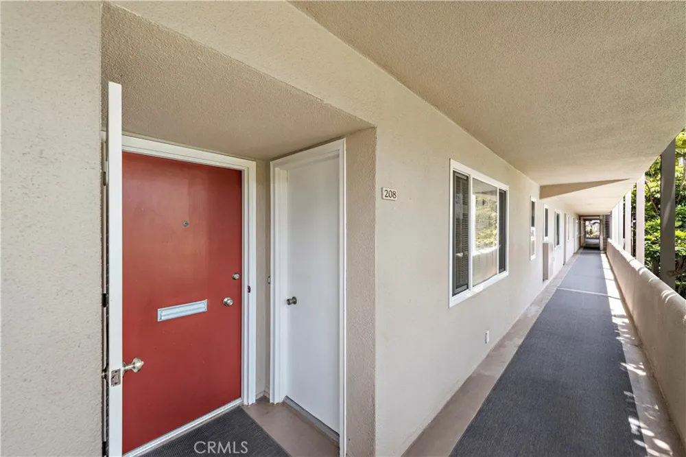 31561 Table Rock Drive #208 Laguna Beach, CA 92651