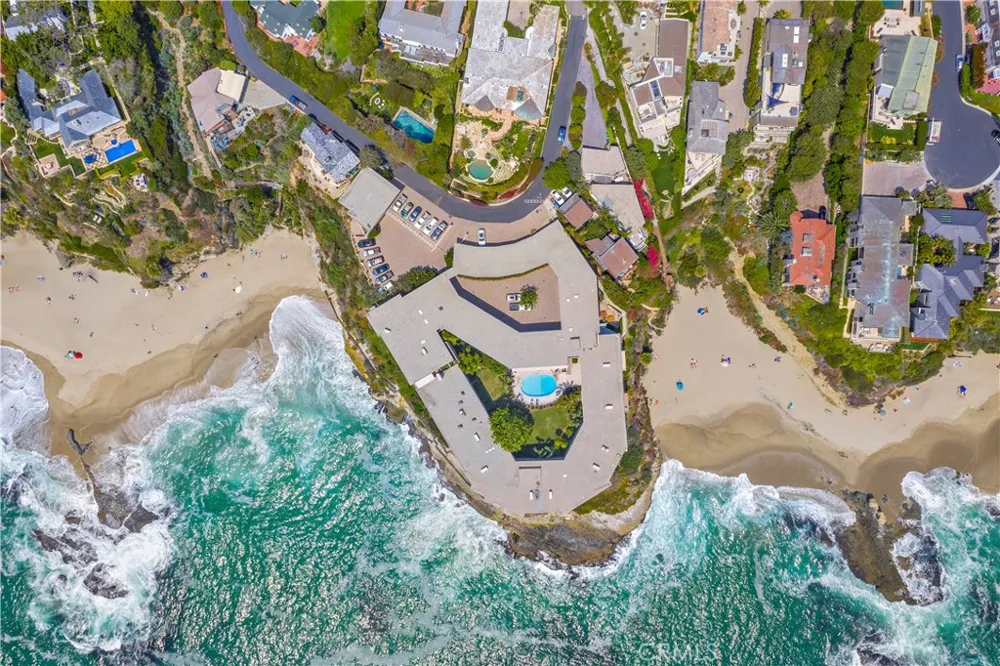 31561 Table Rock Drive #208 Laguna Beach, CA 92651