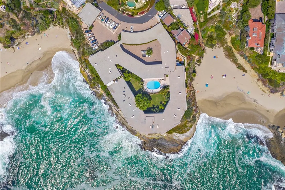 31561 Table Rock Drive #208 Laguna Beach, CA 92651