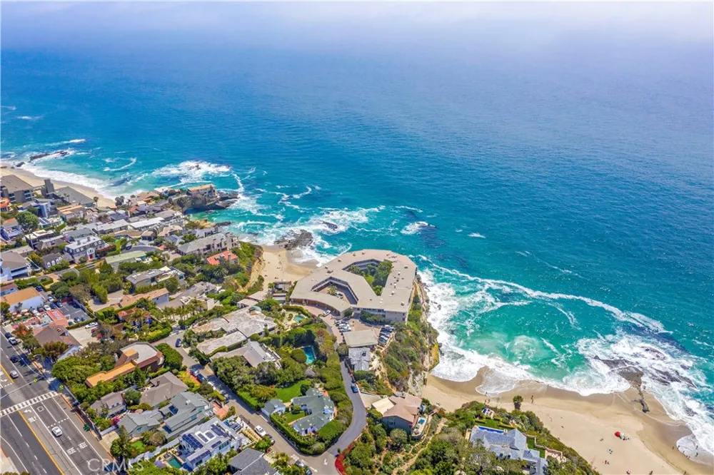 31561 Table Rock Drive #208 Laguna Beach, CA 92651