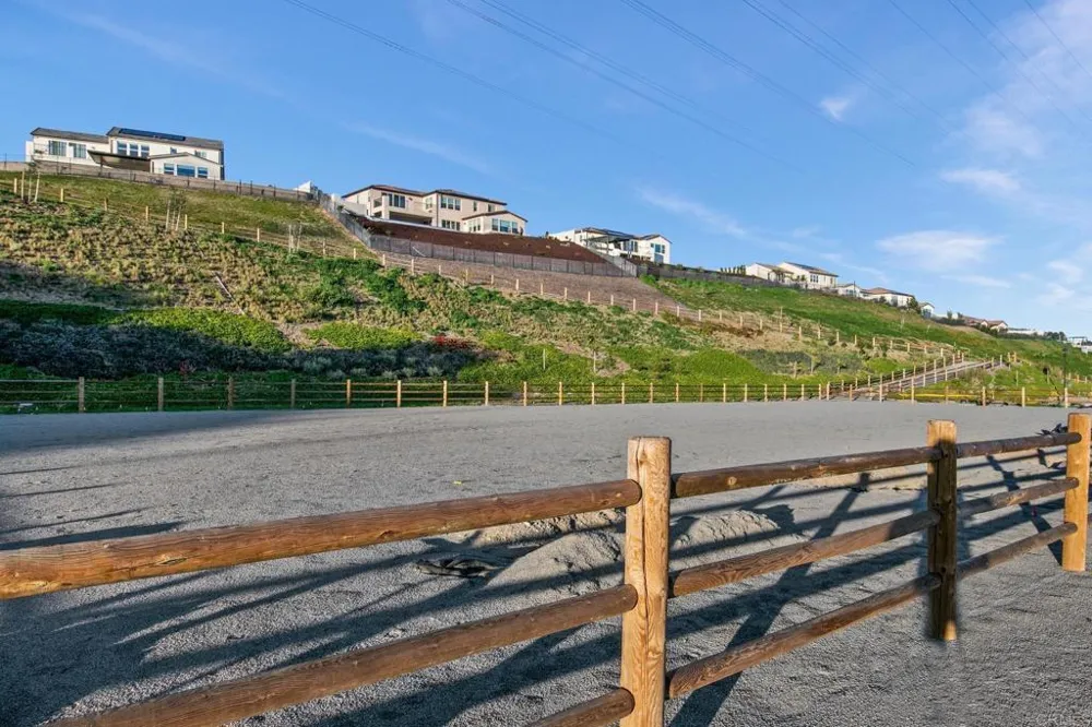 2911 Side Saddle Lane Escondido, CA 92029