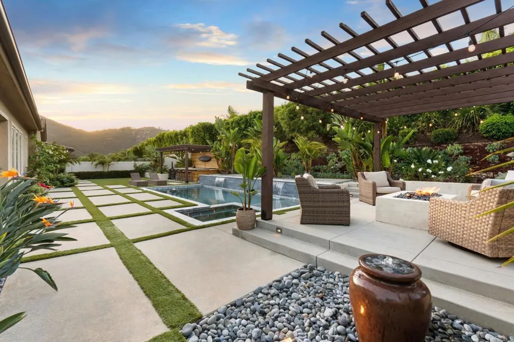 2911 Side Saddle Lane Escondido, CA 92029